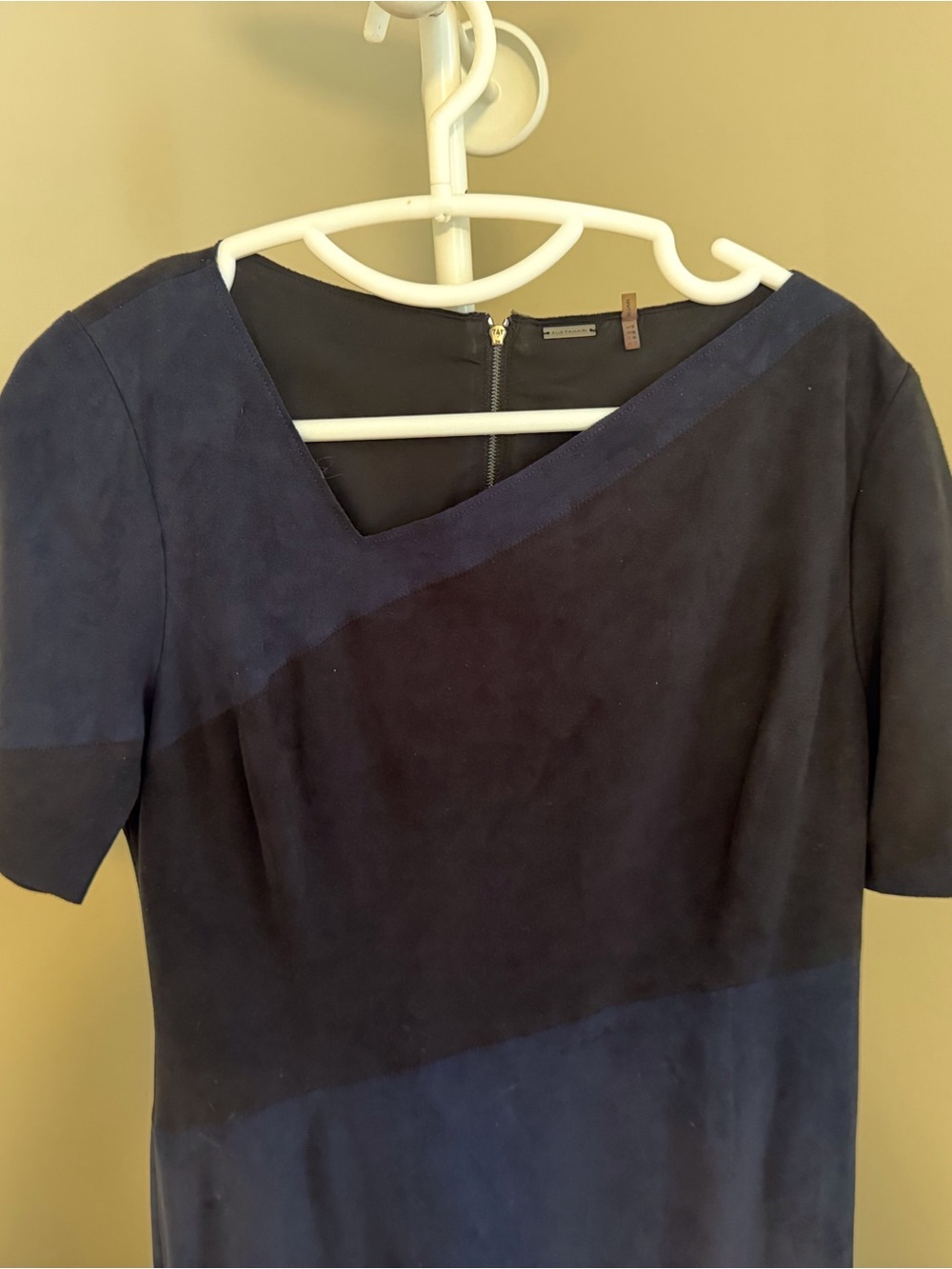 Elie Tahari Navy and Black Diagonal Colorblock Midi Dress